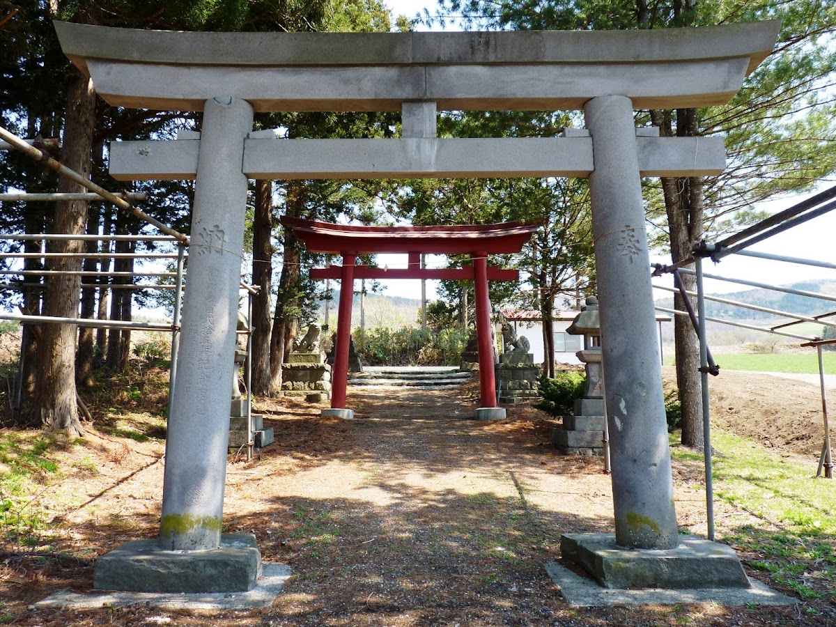 稲荷神社（北海道・字上軍川）