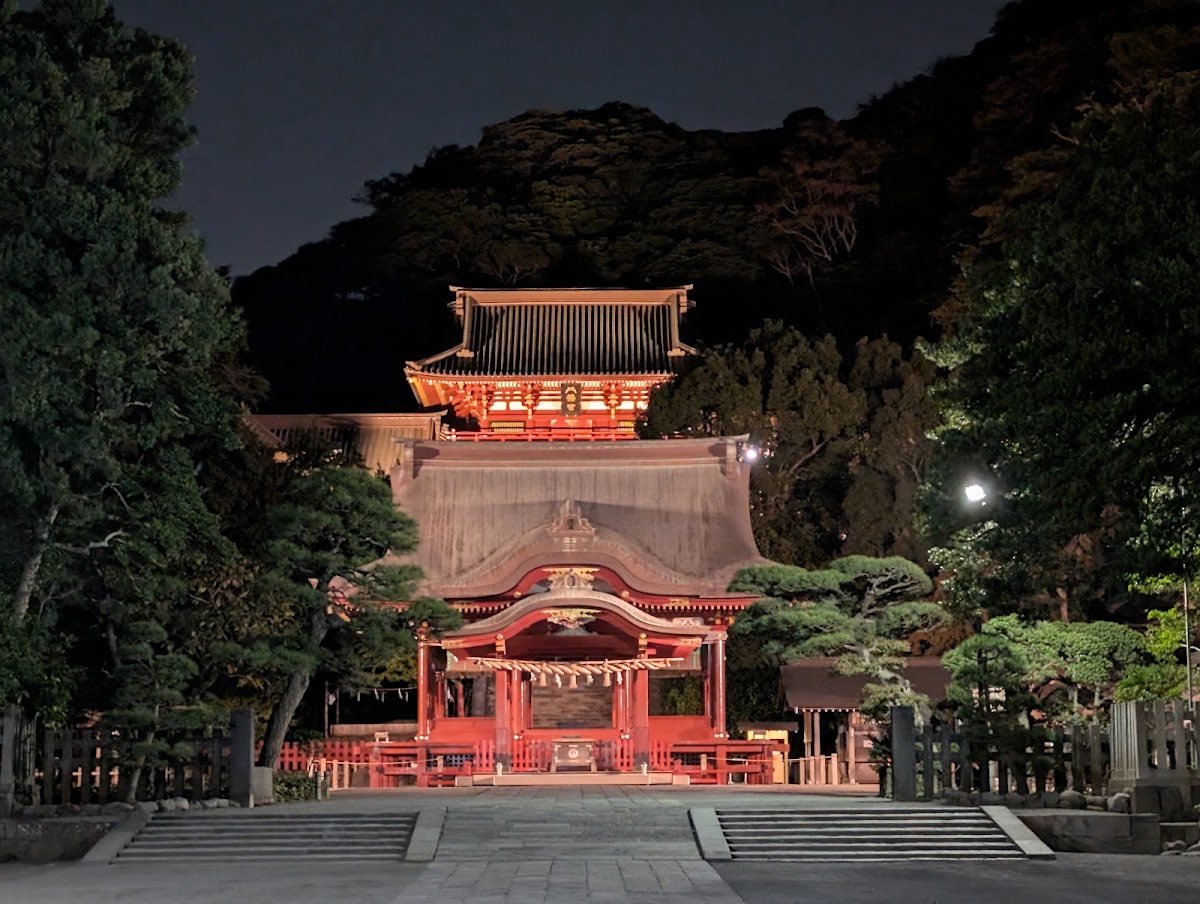 鶴岡八幡宮