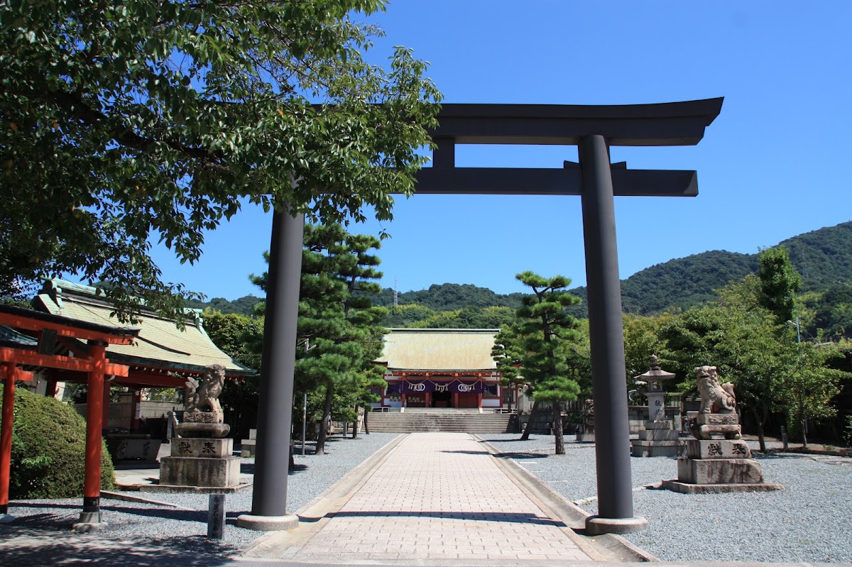 亀山神社