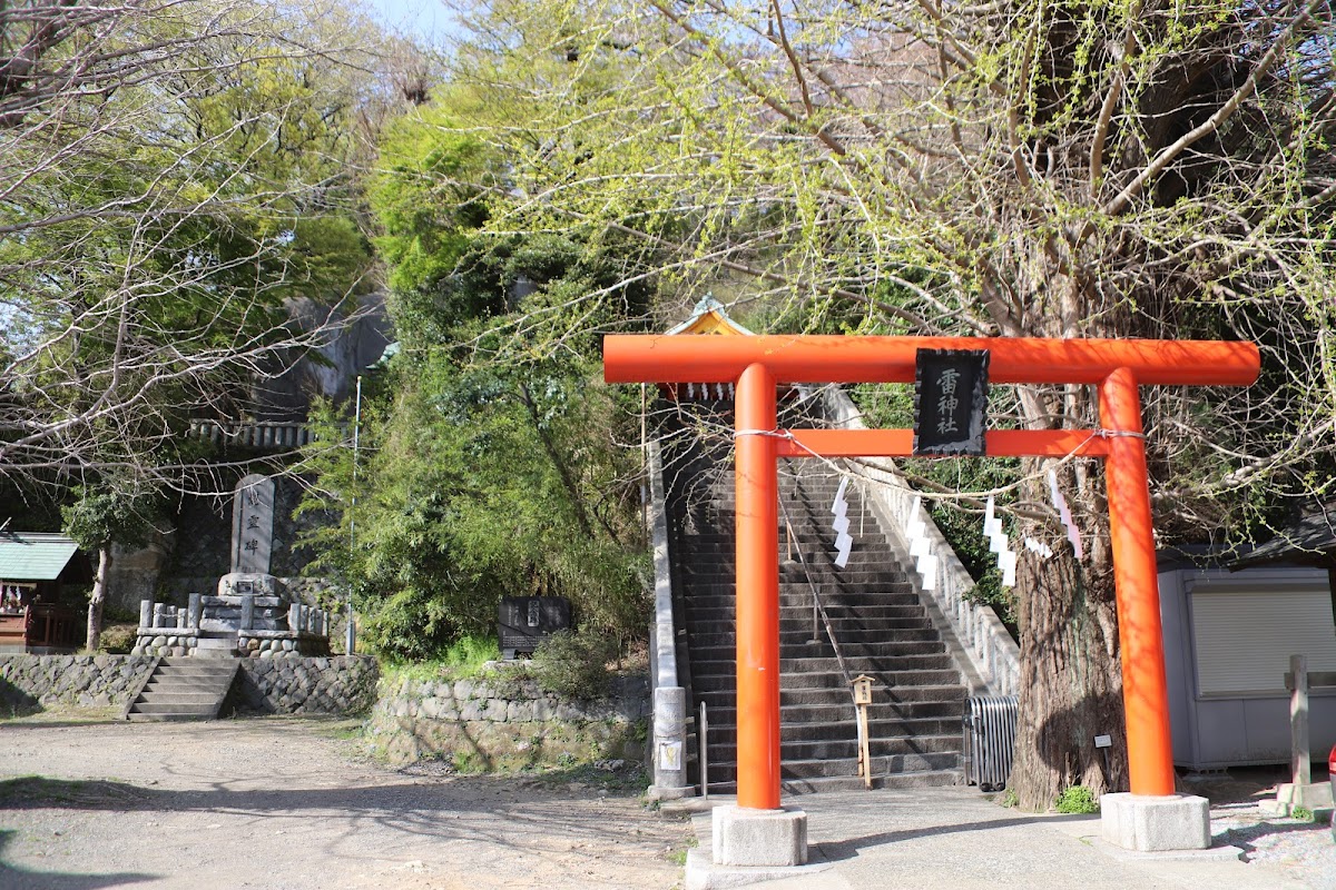 雷神社