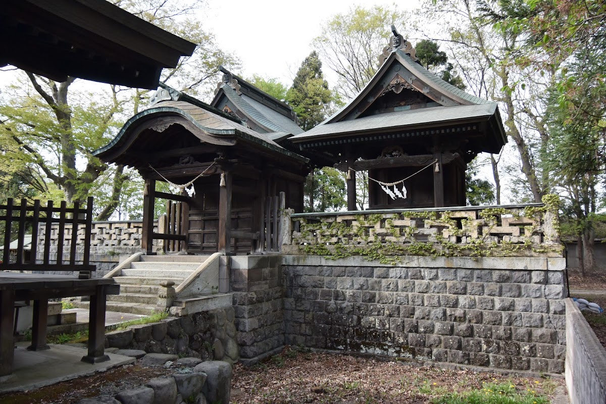 鳥海月山両所宮