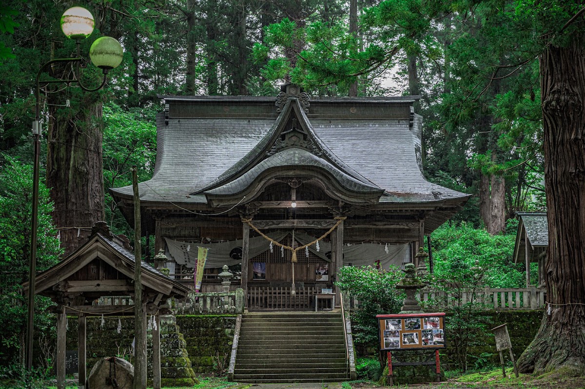 近津神社