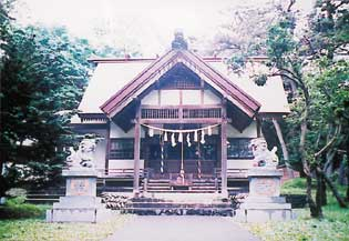 八幡神社(字江良)