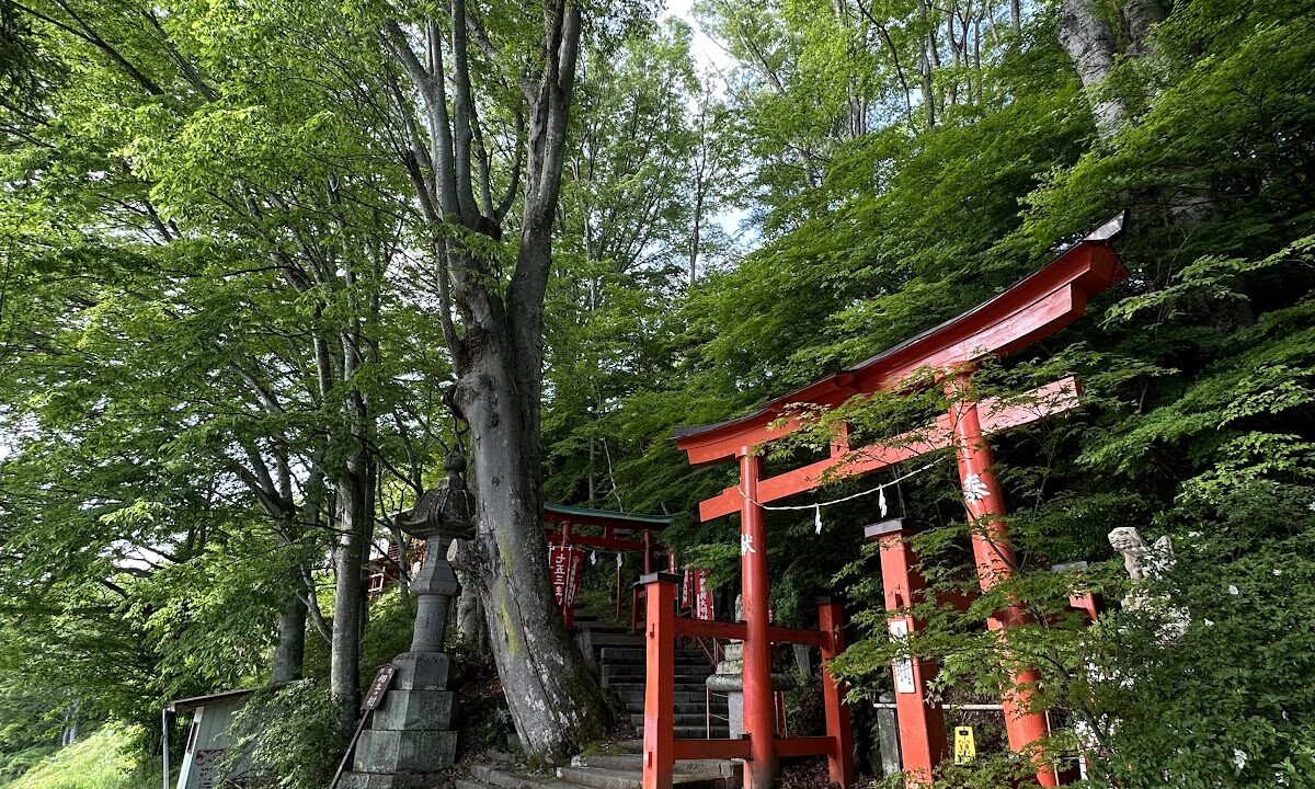 鼻顔稲荷神社（長野県）