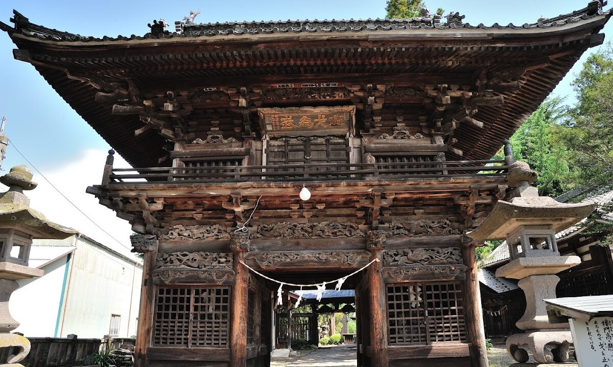 八幡神社（長野県佐久市蓬田）