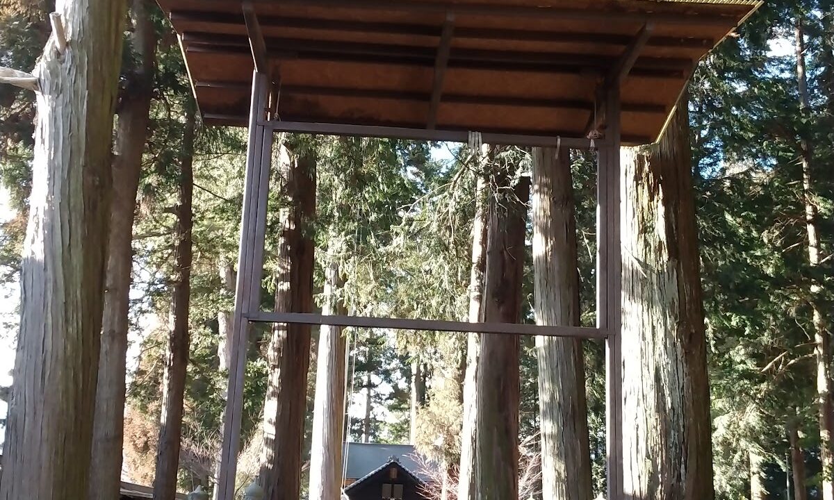 八幡神社（长野县饭田市名谷熊加奈江）