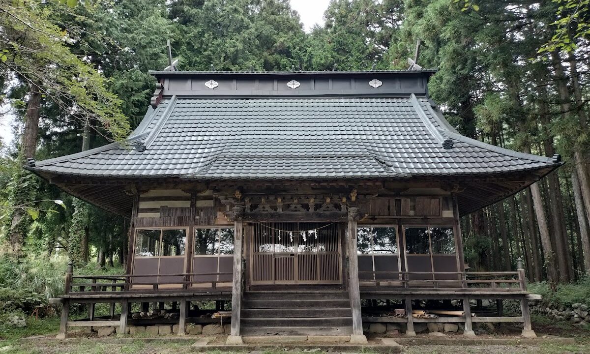 白畑神社（山梨县山梨市牧冈町）