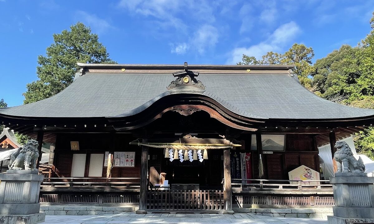 国立神社（山梨県笛吹市）