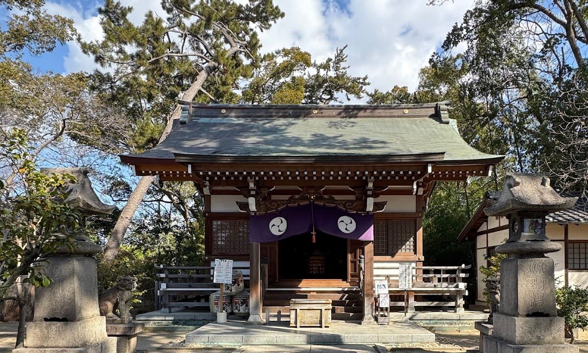 鸣尾八幡神社（兵库县西宫市上鸣尾町）