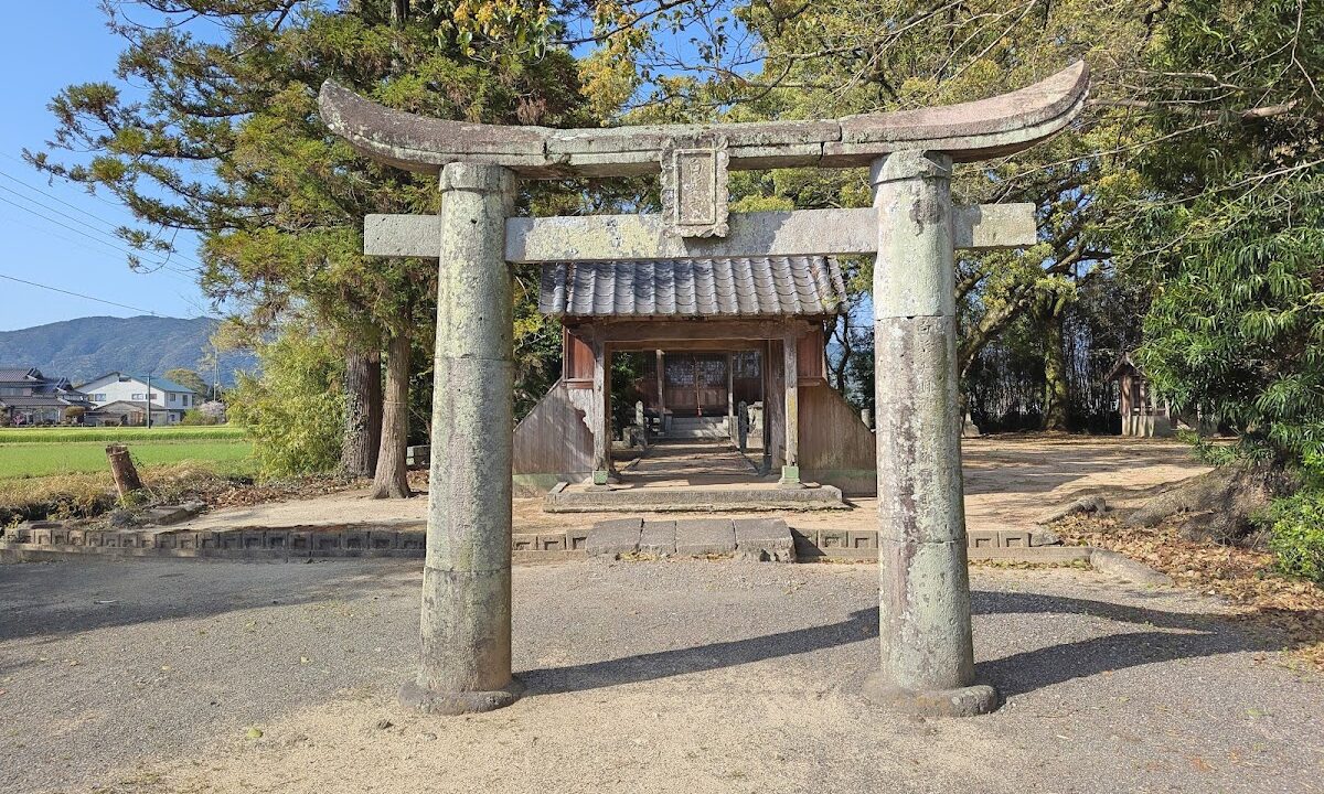 白须神社（佐贺县佐贺市洼泉町）
