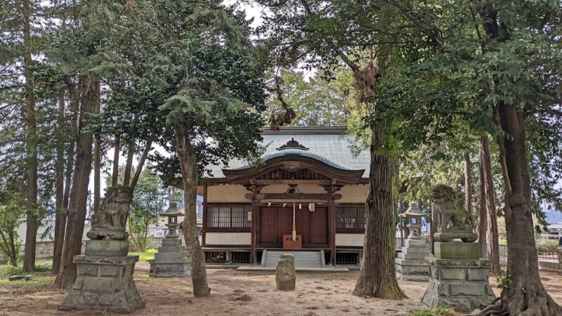 国立神社（山梨県笛吹市）