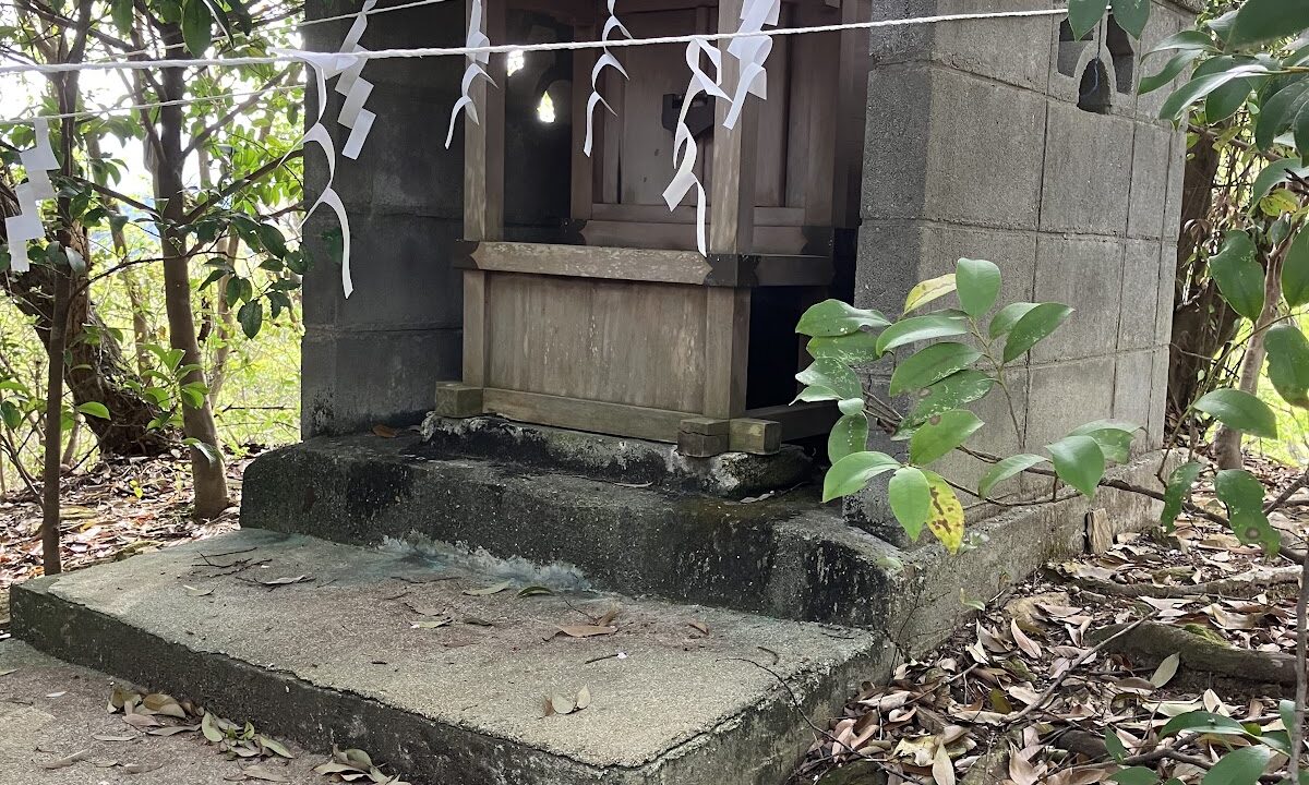 Hide Shrine (Hachiman-cho, Tokushima City, Tokushima Prefecture)