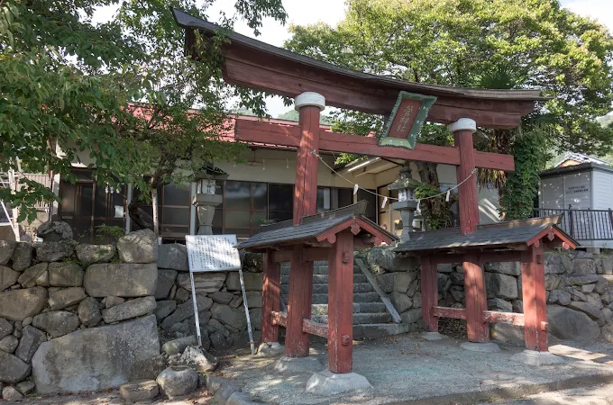 菅神社（山梨県山梨市）