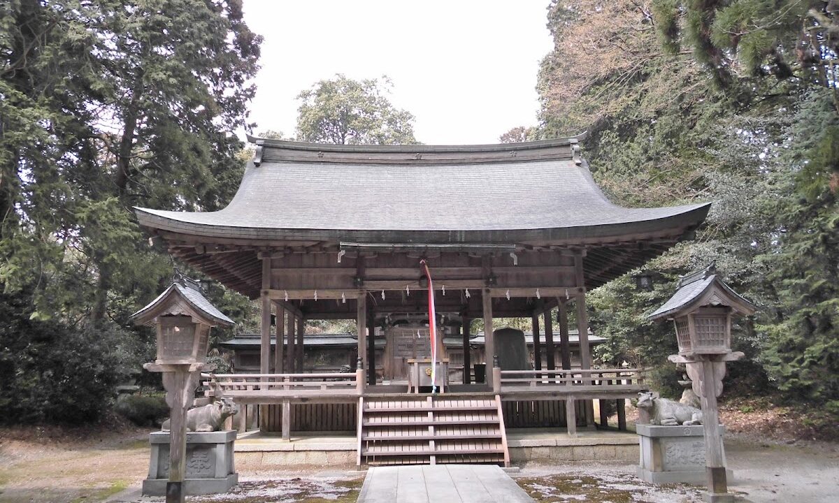 Okadaka Shrine (Nagahama City, Shiga Prefecture)