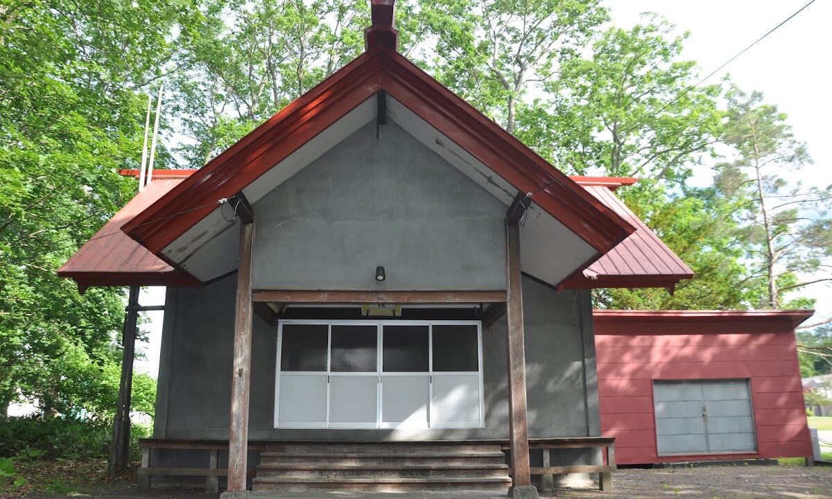Shokotsu Shrine (Monbetsu City, Hokkaido): History, enshrined deities, and access information