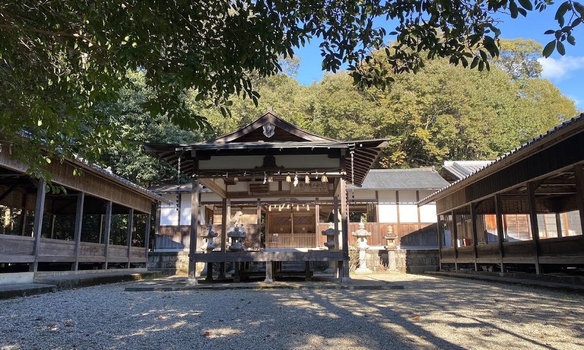 Kuni Shrine (Kizugawa City, Kyoto Prefecture)