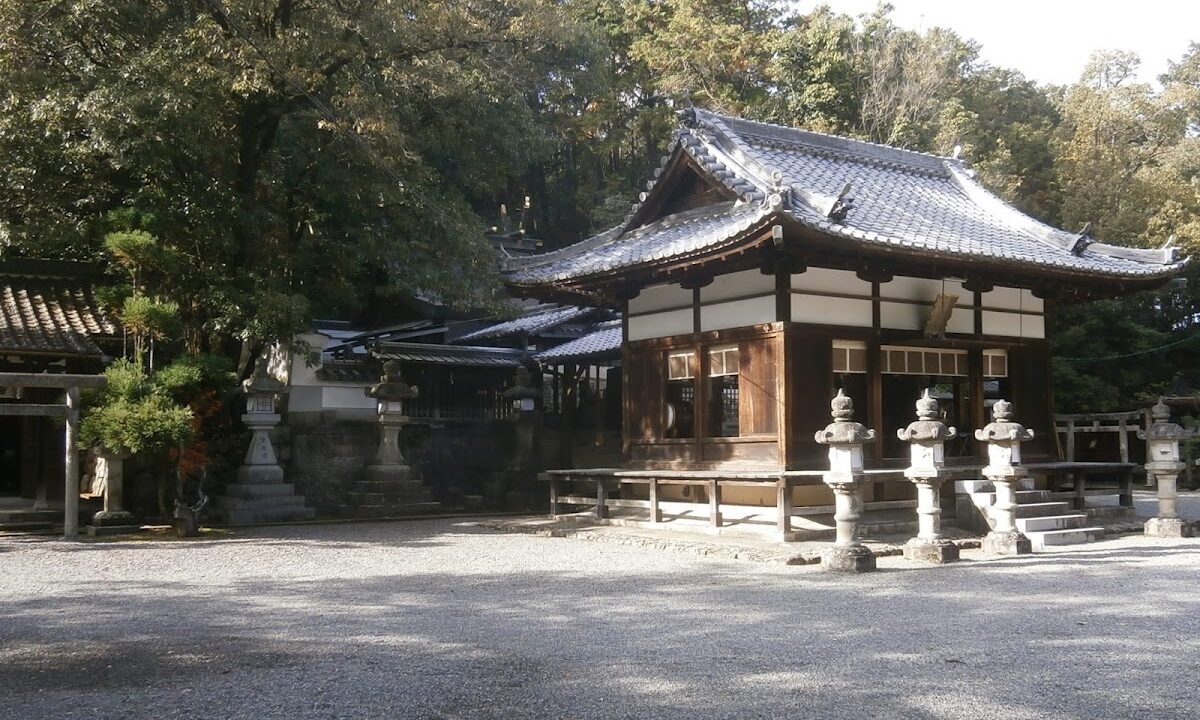 荒谷座天照三玉神社（大阪府）