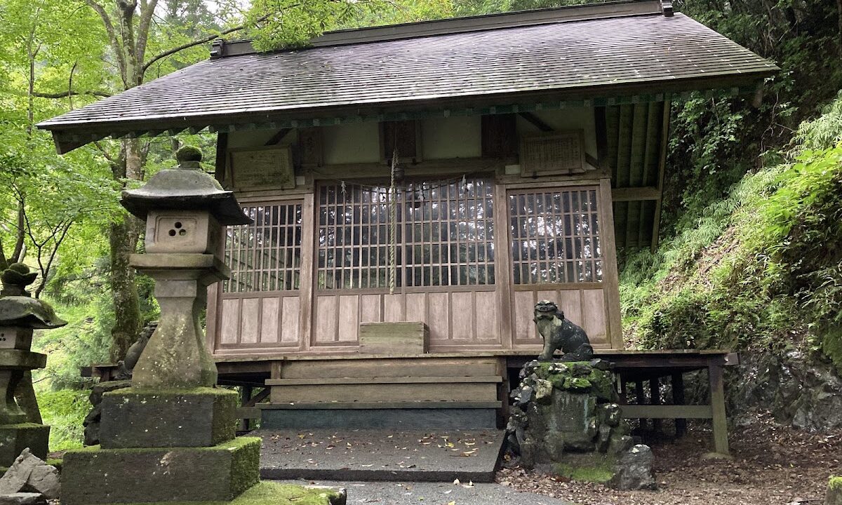 上成木神社(東京都青梅市)の歴史と魅力