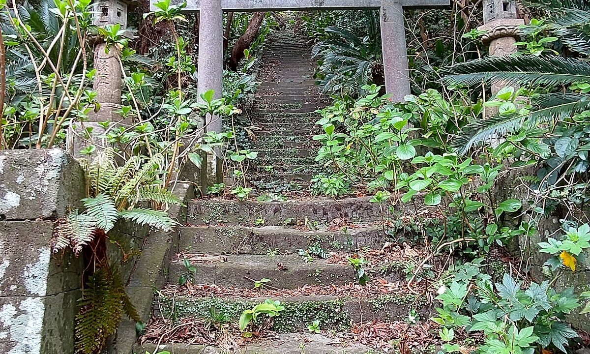 大三王子神社（東京都新島村）