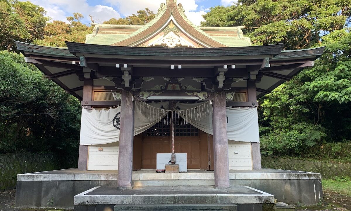 Yoshitani Shrine (Oshima Town, Tokyo)