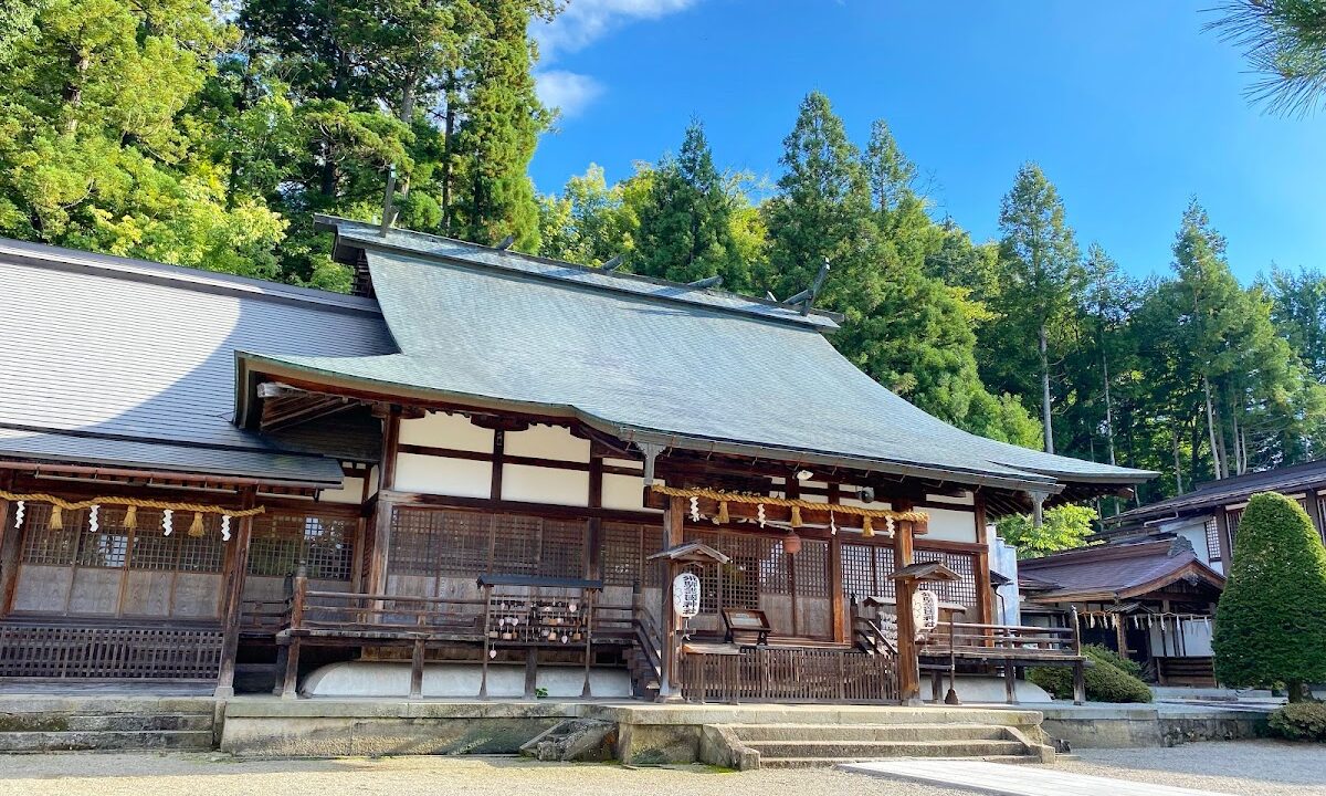 Hida Gokoku Shrine (Takayama City, Gifu Prefecture)