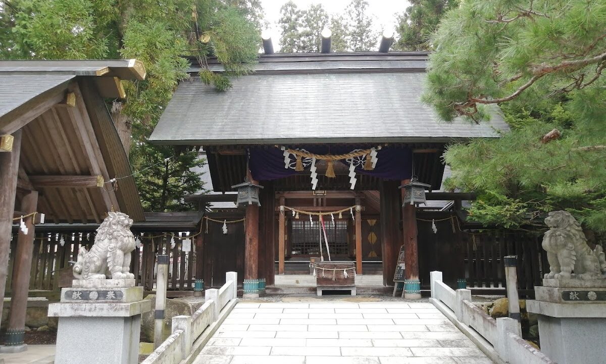 Hida Sōsha Shrine (Takayama City, Gifu Prefecture)