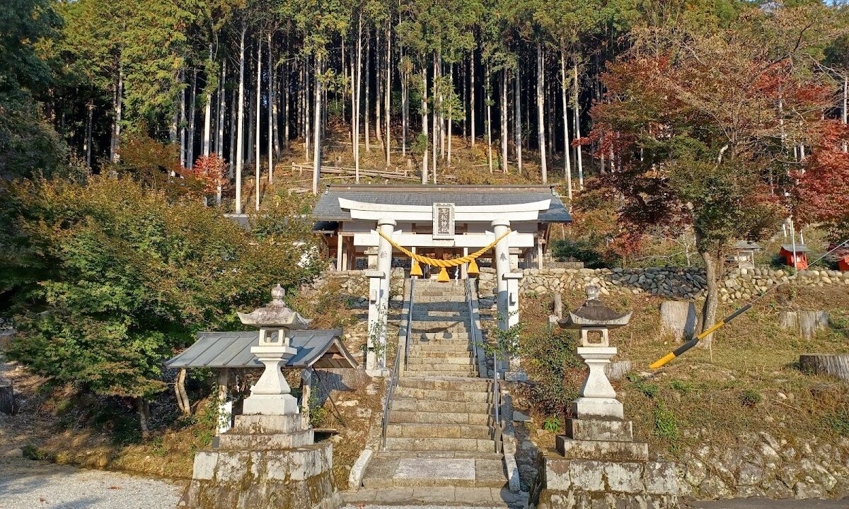 사라 하야마쓰 신사(기후현 미노시)