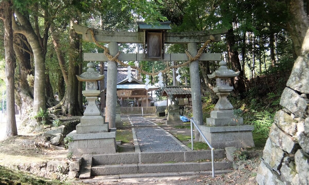 Shinoba Shrine (Kameoka City, Kyoto Prefecture)